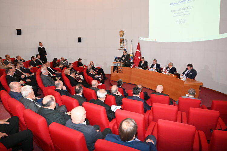 KSO Meclisine Kredi Garanti Fonu Başkanı Erdoğan Özegen konuk oldu