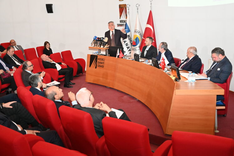 KSO Meclisine Kredi Garanti Fonu Başkanı Erdoğan Özegen konuk oldu